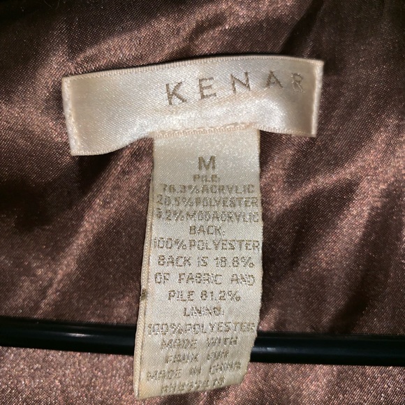 Faux fur vest with hood - Picture 3 of 3